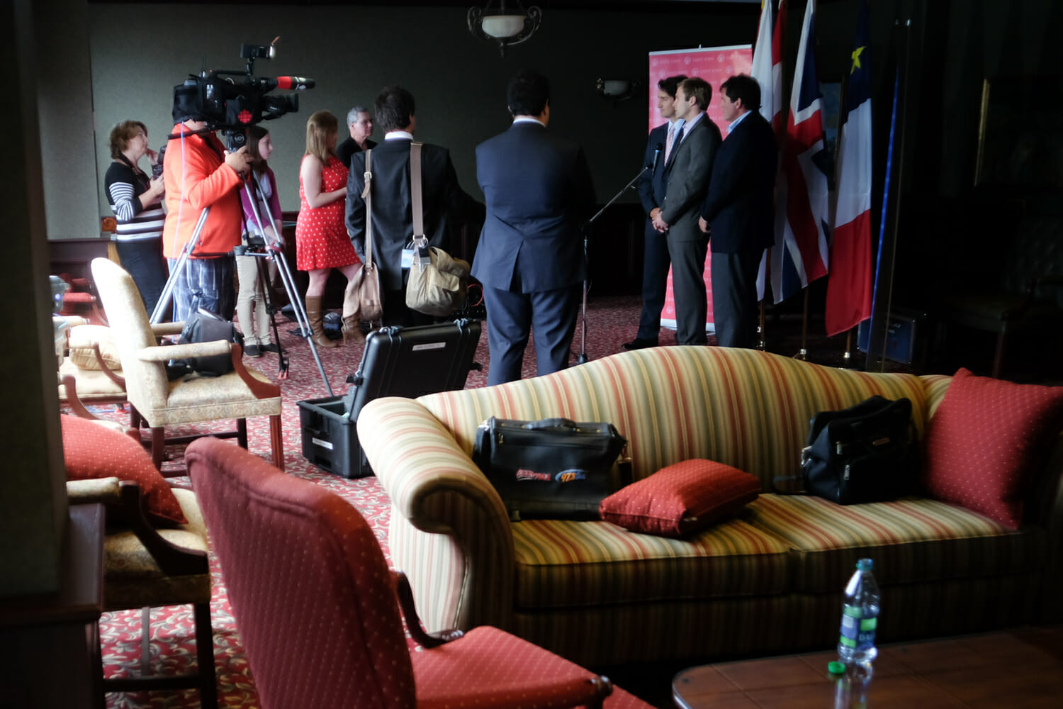 Justin, Brian Gallant and Dominic LeBlanc speak with Saint John regional mayors. June 13, 2014.